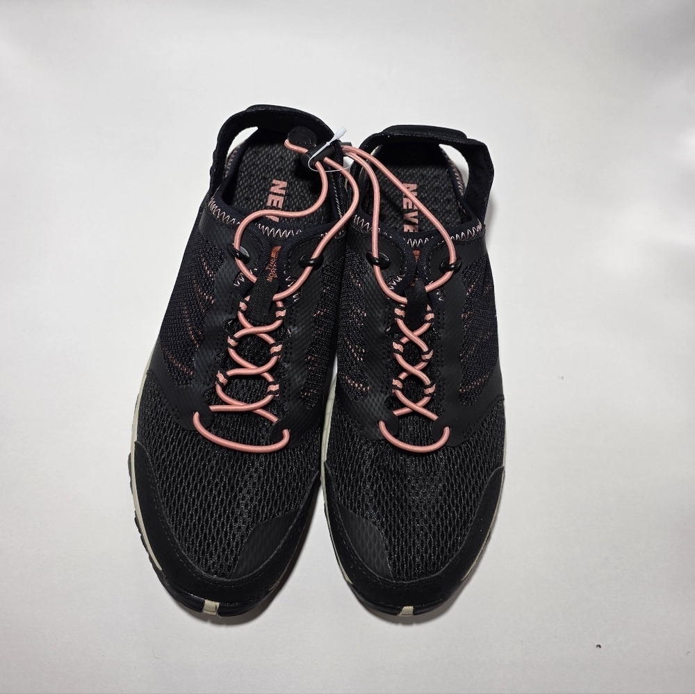 Thr North Face Black and Pink Women's Athletic Shoes - Picture 5 of 7
